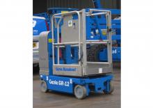 व्हील्ड टेलीस्कोपिक बूम लिफ्ट Genie GR-12 Runabout
