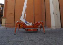 व्हील्ड टेलीस्कोपिक बूम लिफ्ट Easy Lift R260WHY 
