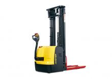 वॉकी स्टेकर Hyster S1.5UT