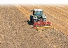 कल्टीवेटर Pöttinger Synkro 3000 S