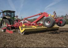 कल्टीवेटर Pöttinger Synkro 6030 T